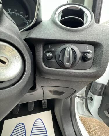 
								FORD FIESTA 1.25 82 Zetec 3dr full									