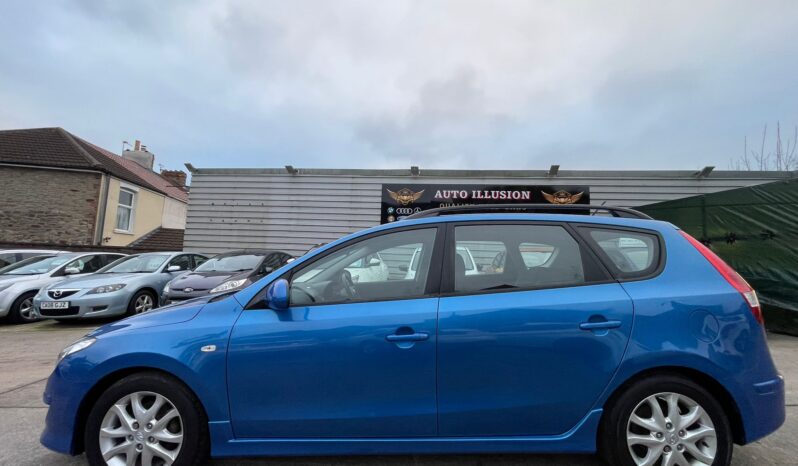 
								HYUNDAI I30 1.6 Comfort full									